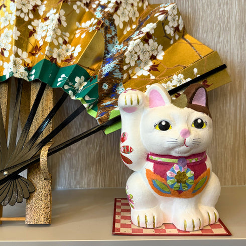 和紙張り陶器招き猫花もよう